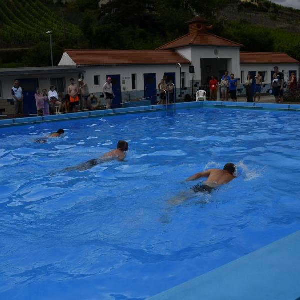 Der Schwimmwettkampf Im Schonen Freyburger Freibad 27 